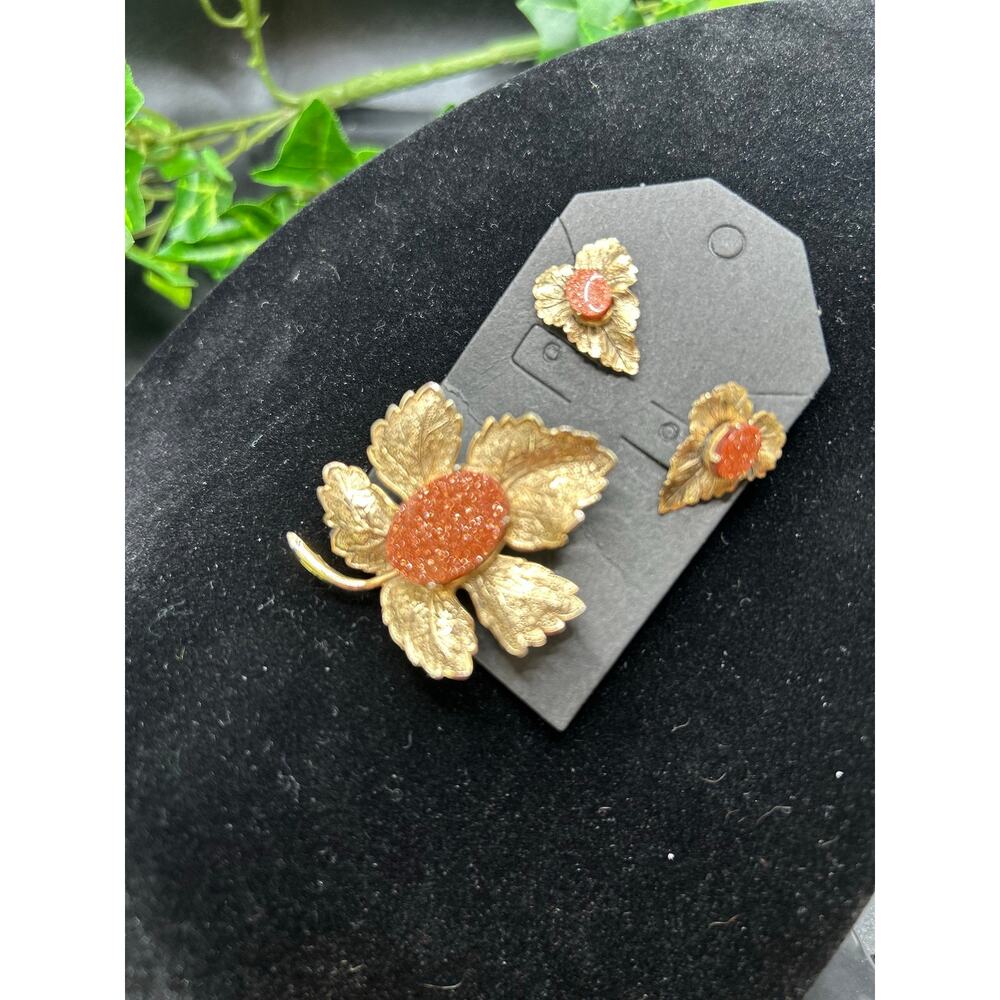 Vintage Mid Century Goldstone Brooch Earring Set Gold Tone Leaf Jewelry Lot